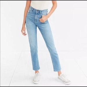 Urban Outfitters UO | BDG Girlfriend Jeans